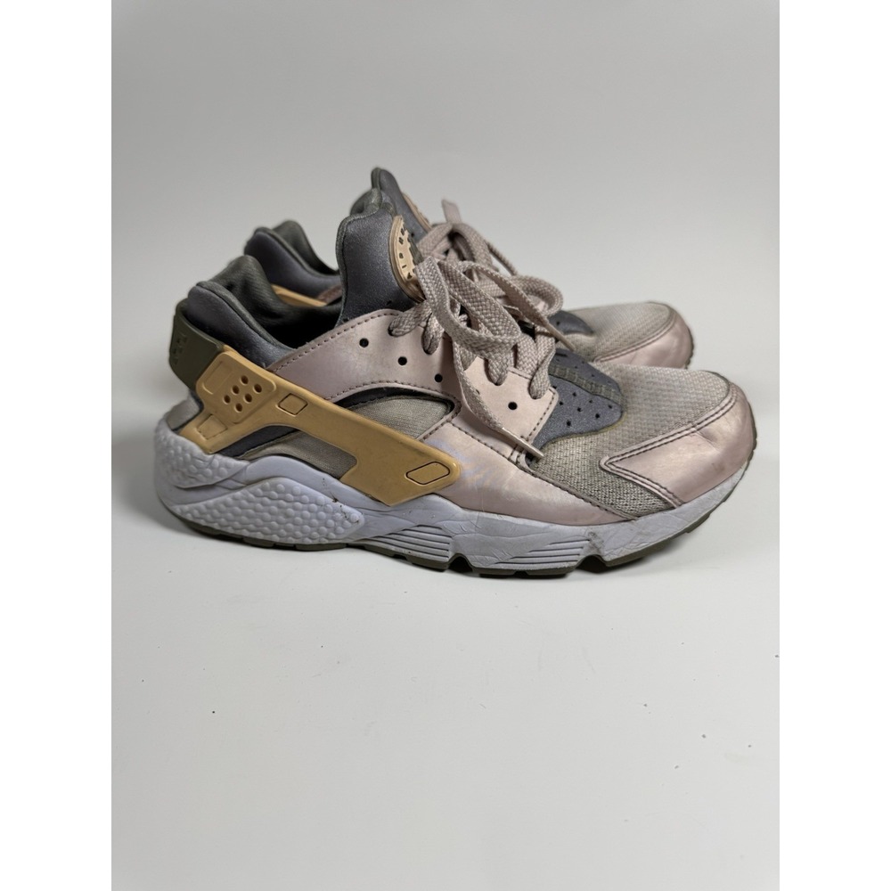 Rare Nike Huarache Metallic Rose Gold Size 8 shoes‎